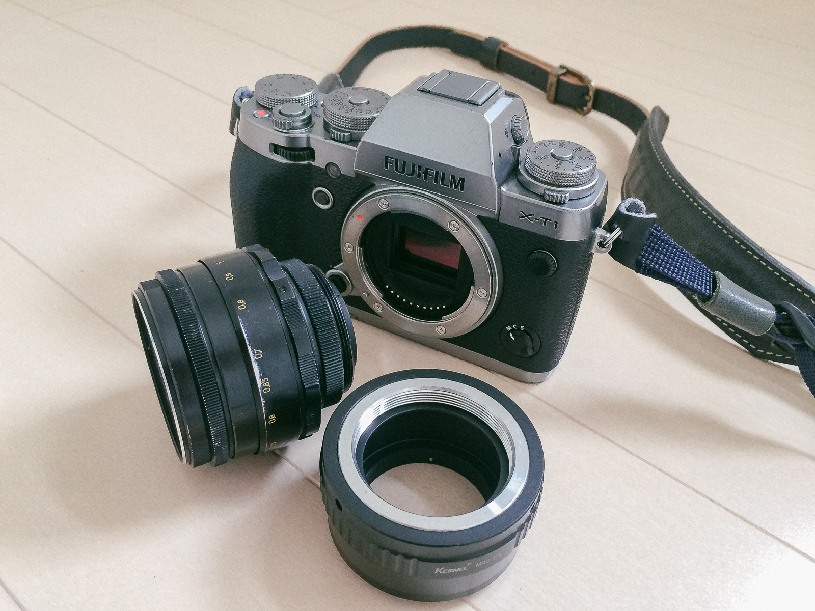 富士フイルムX-T1 オールドレンズ付き 富士フィルム-